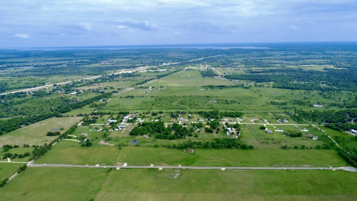 1.1 acres in Navarro County