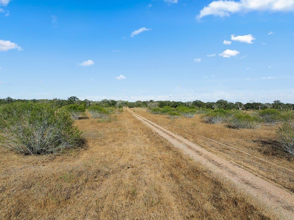 10.07 acres in Colorado County