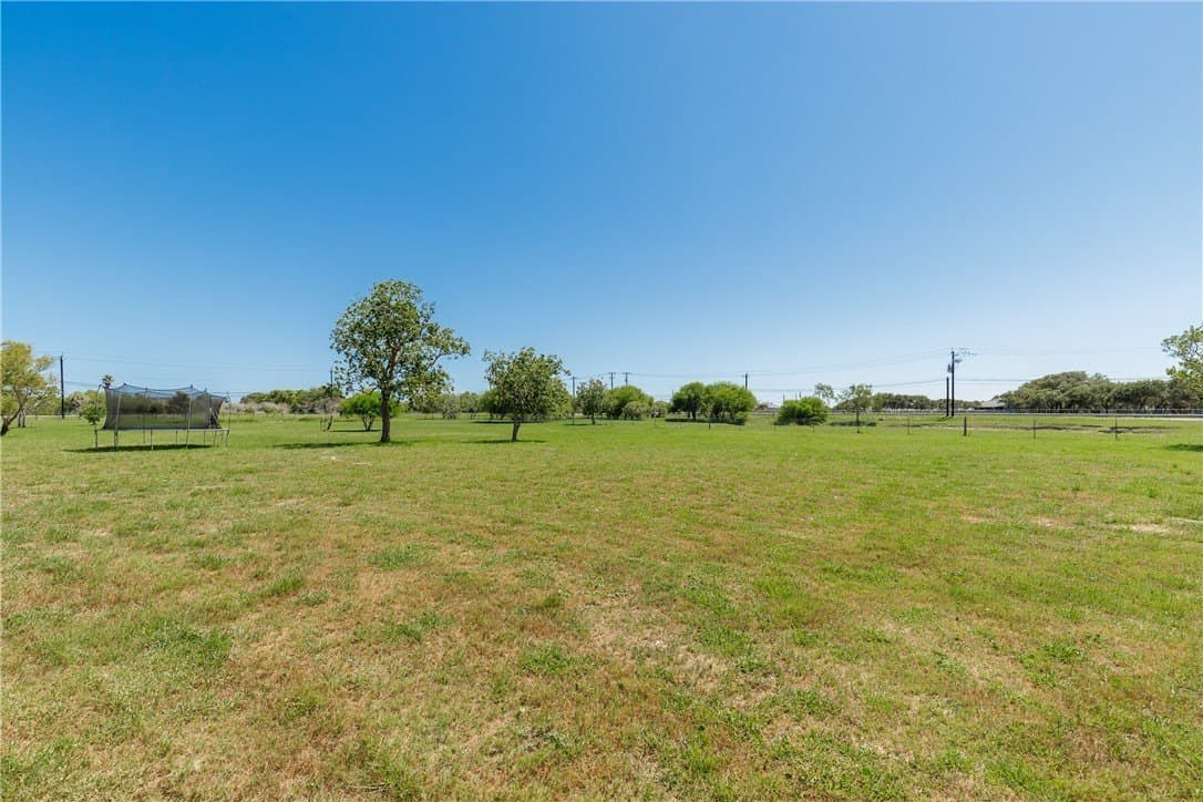 2 acres in Nueces County