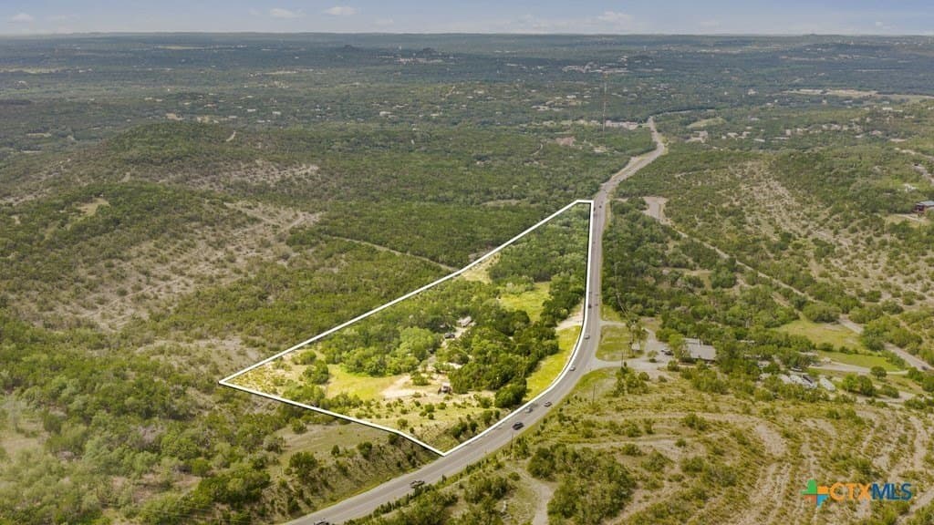 12.73 acres in Hays County