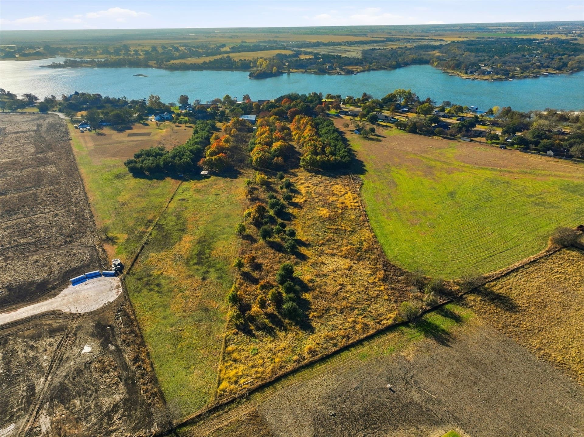 7.87 acres in Ellis County