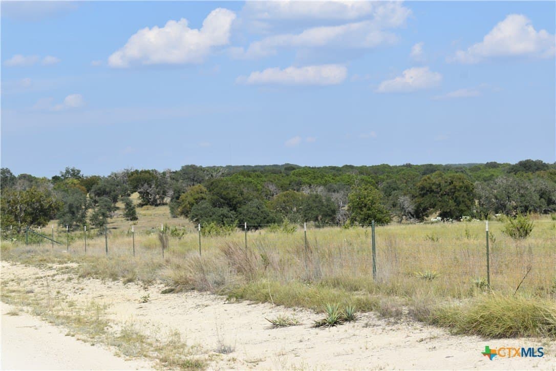 113.89 acres in Lampasas County