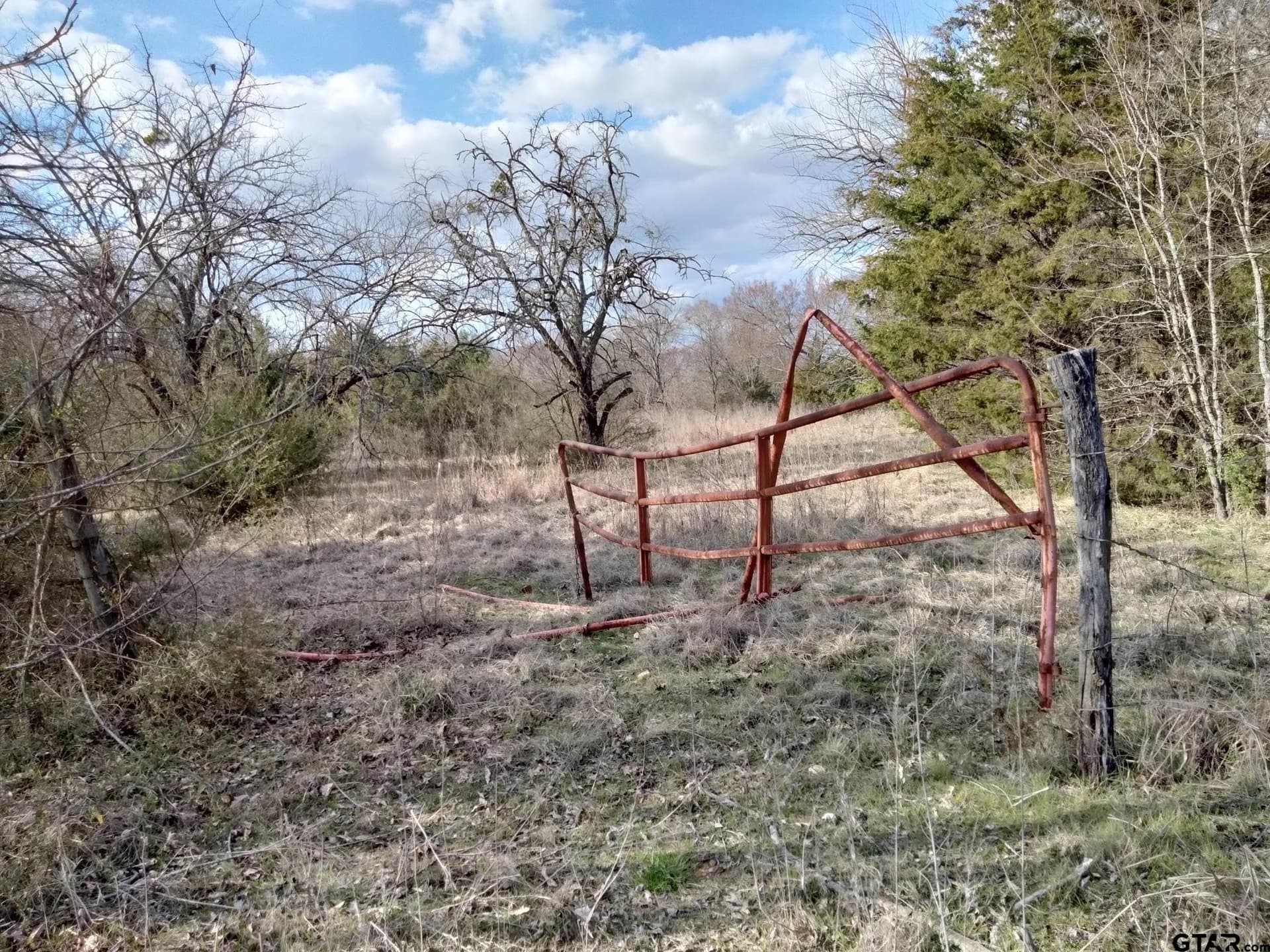5.49 acres in Red River County