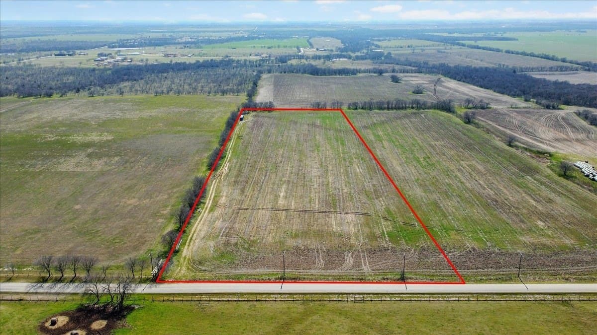 10.11 acres in Grayson County