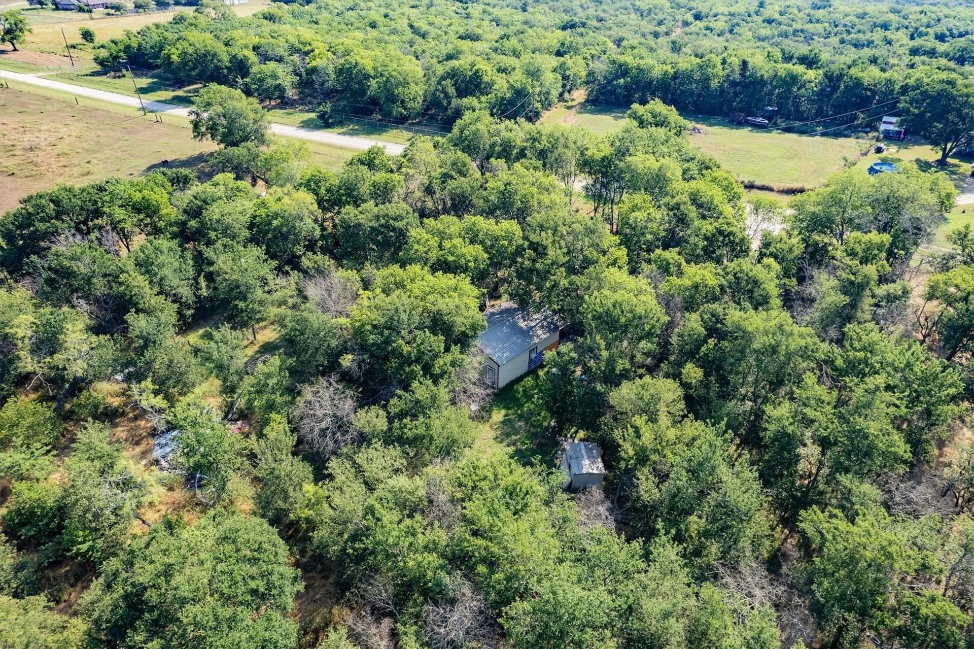 10 acres in Navarro County