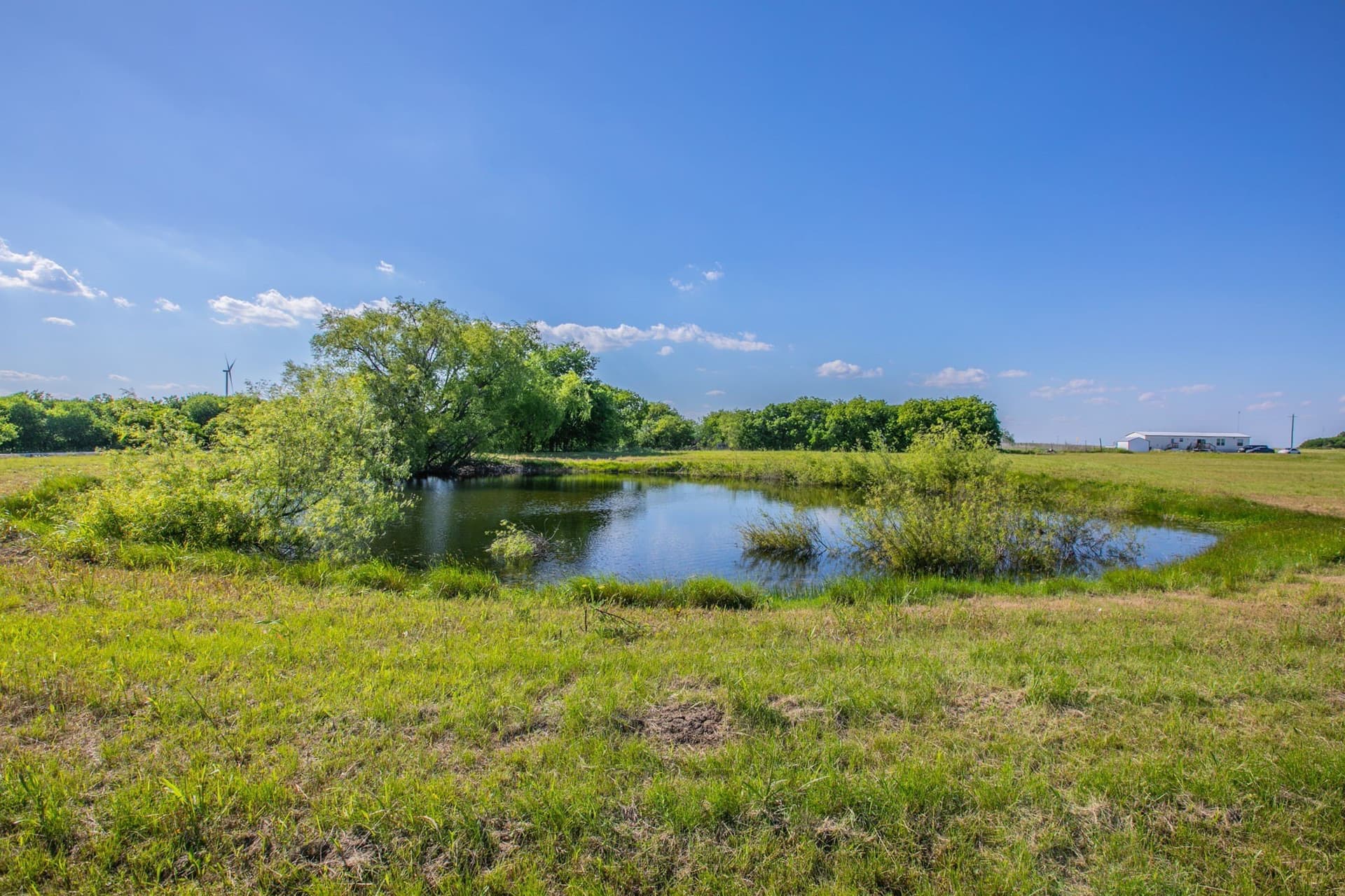 5.95 acres in Hill County