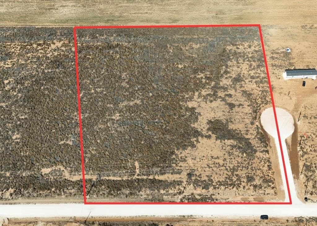 5 acres in Midland County