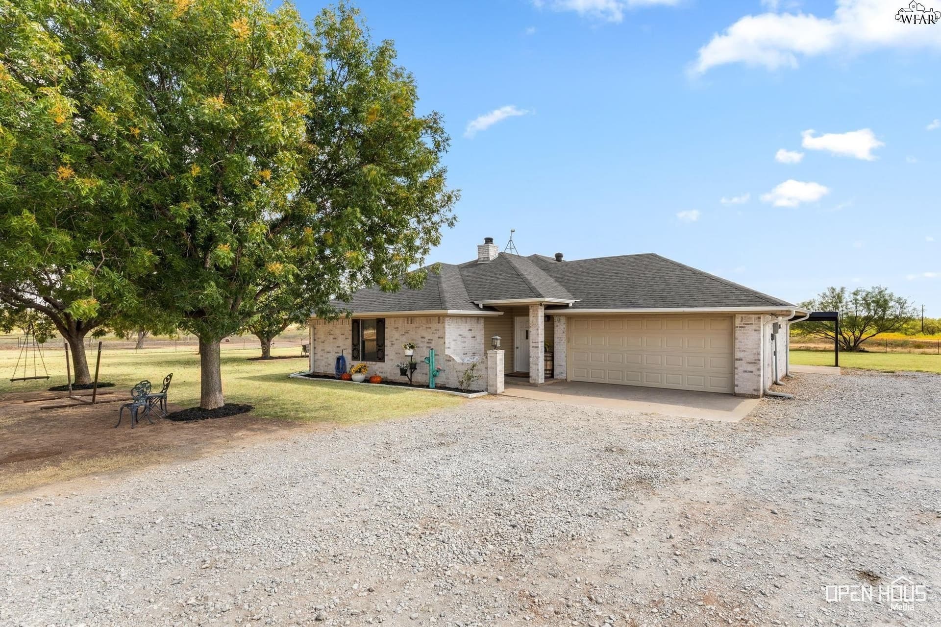 10 acres in Clay County