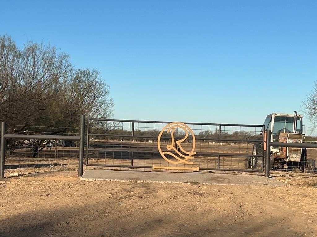 11.05 acres in Maverick County