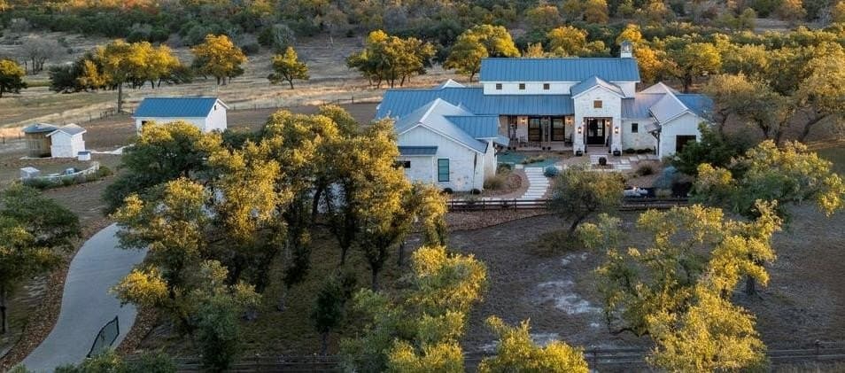 10.01 acres in Kendall County
