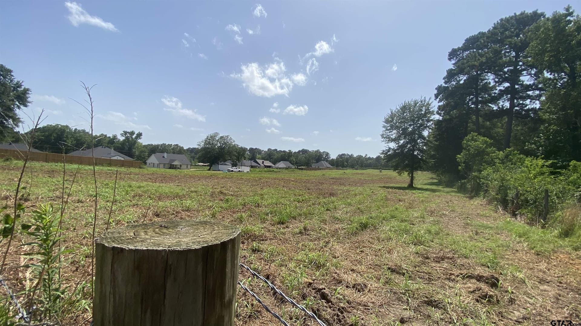 3.33 acres in Smith County