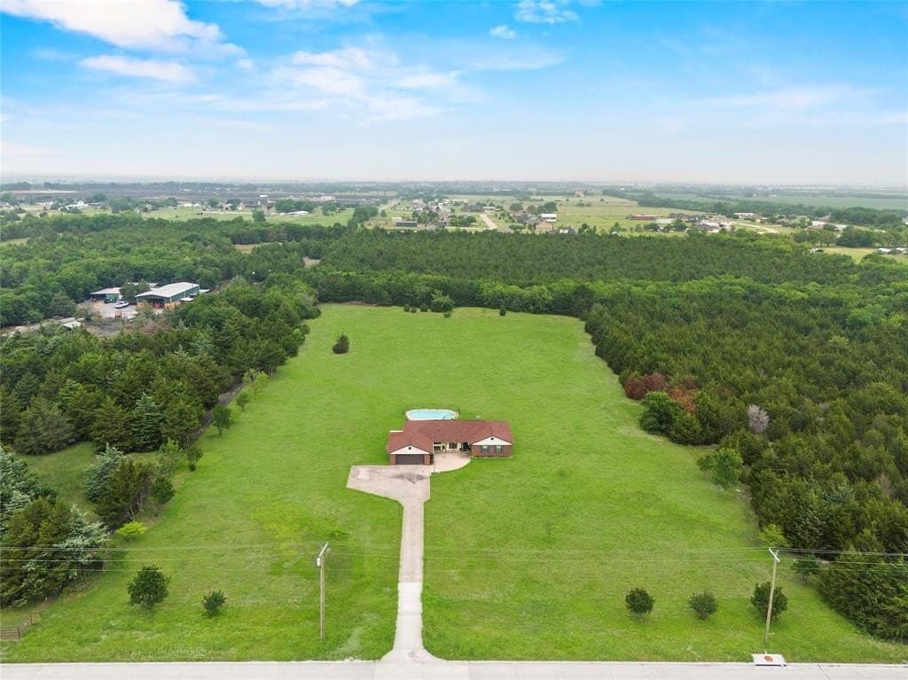 10 acres in Rockwall County