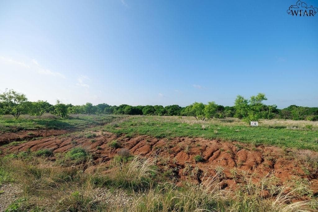 11 acres in Clay County