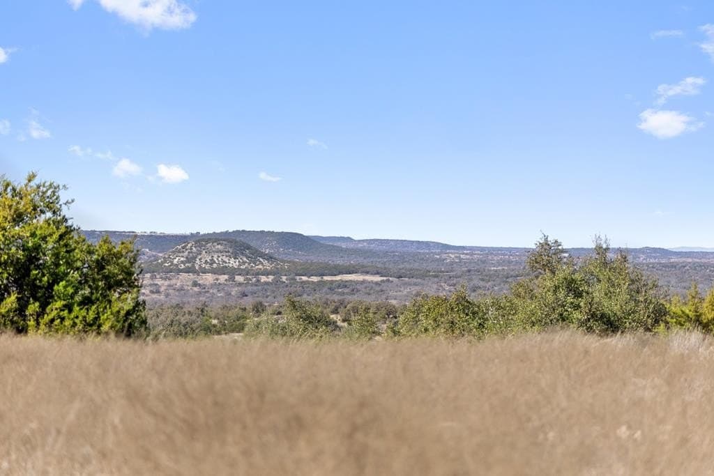 127 acres in Gillespie County