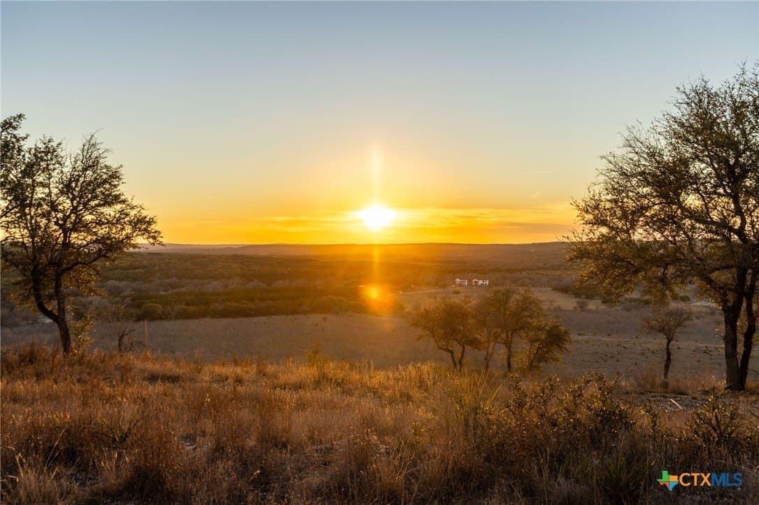1.42 acres in Comal County