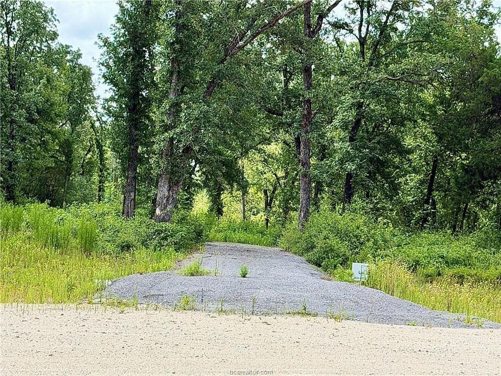 3 acres in Leon County