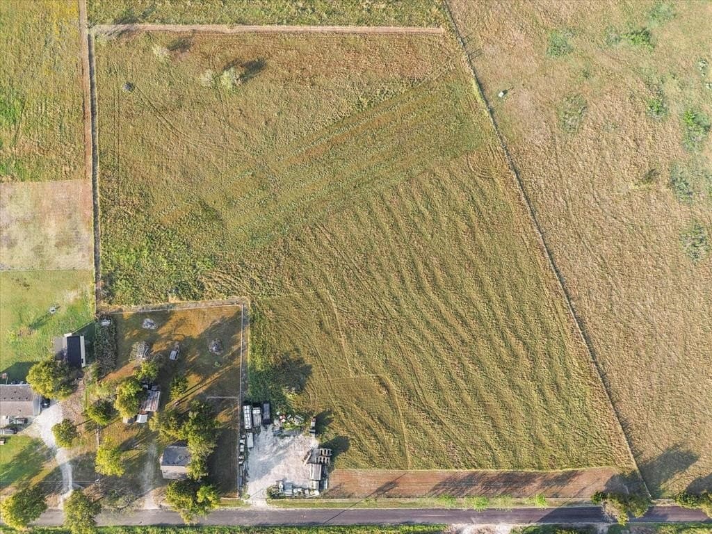 1.56 acres in Ellis County