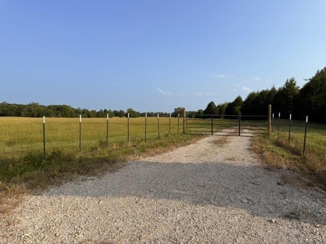 28.1 acres in Henderson County