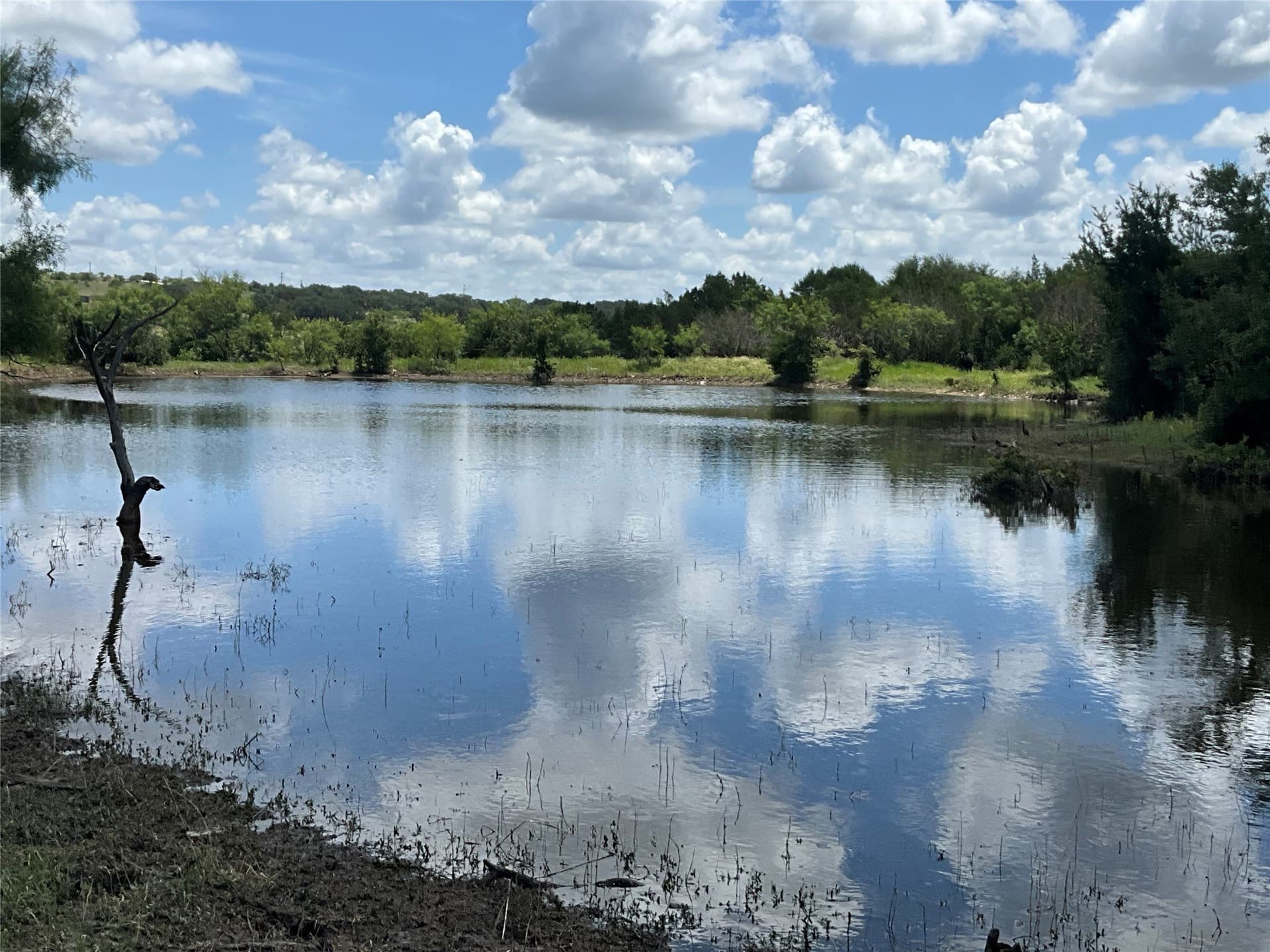 329.17 acres in Comanche County