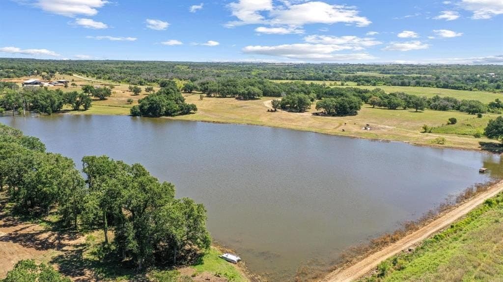 114.88 acres in Erath County