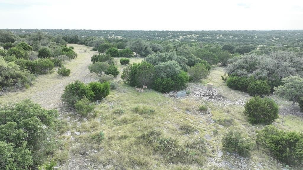 100.7 acres in Edwards County