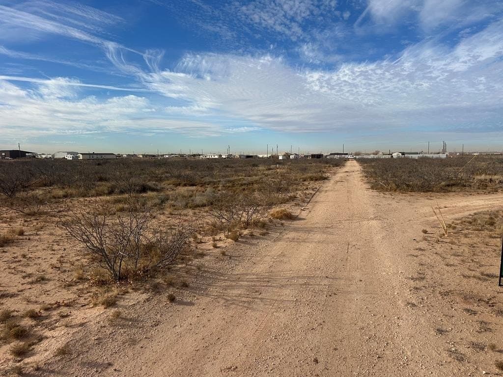 5.04 acres in Midland County