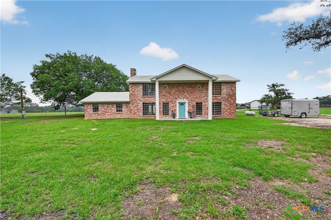 15 acres in Lavaca County