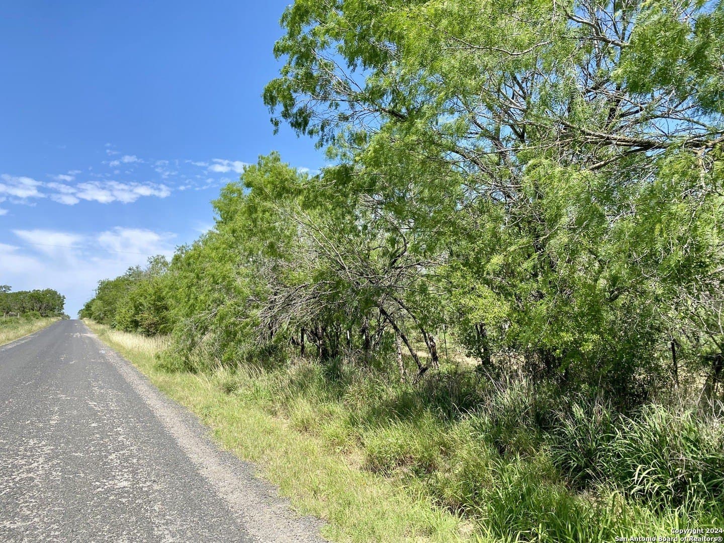 2 acres in Atascosa County