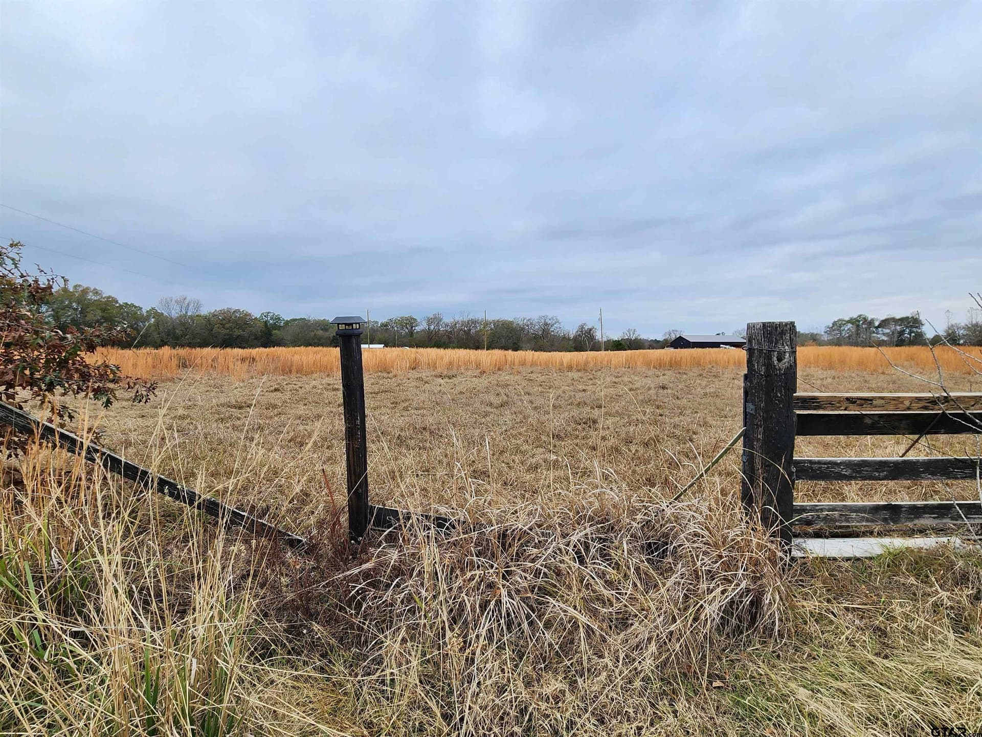 1 acres in Wood County
