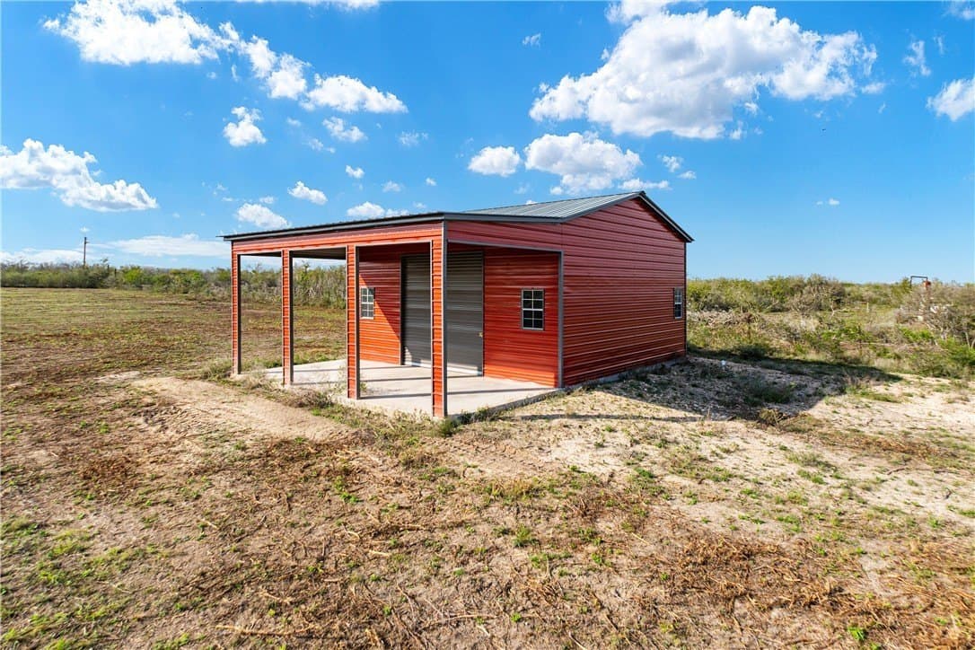 5.64 acres in Jim Wells County