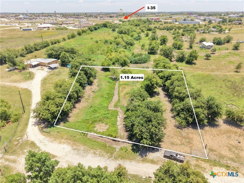 1.16 acres in Williamson County