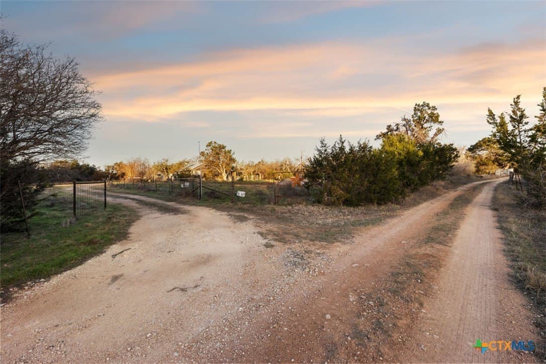 10 acres in Blanco County