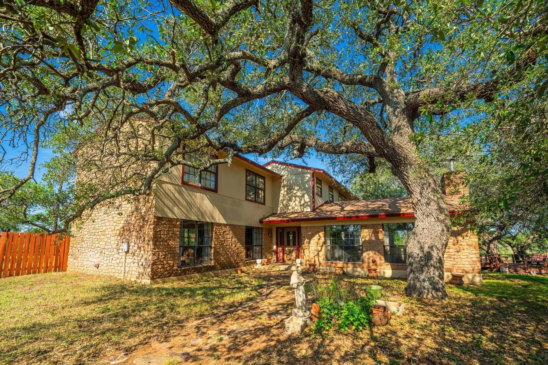 27 acres in Llano County