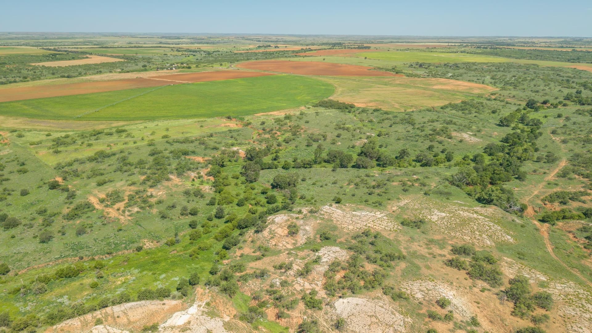 140 acres in Collingsworth County