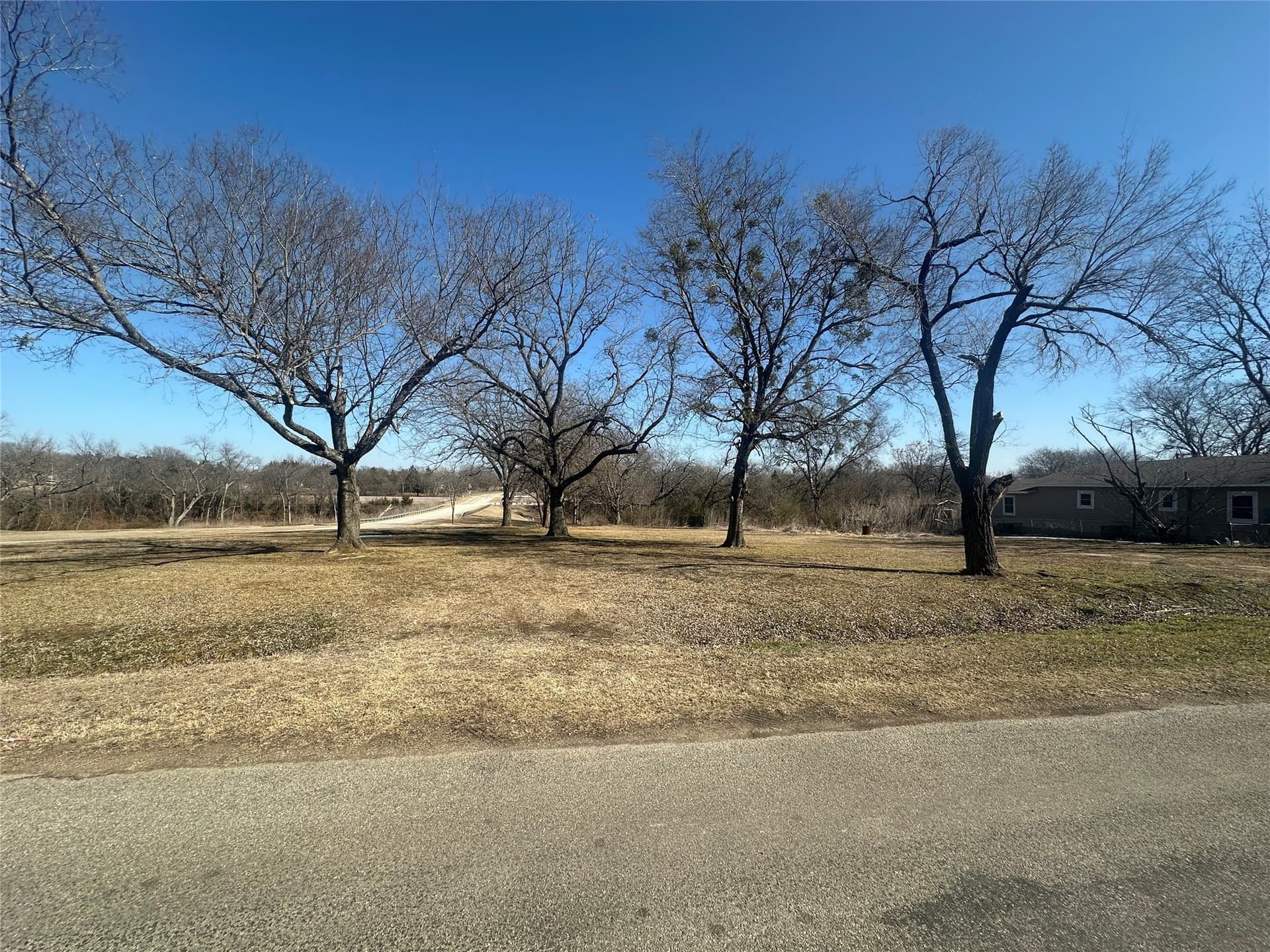 0.75 acres in Grayson County