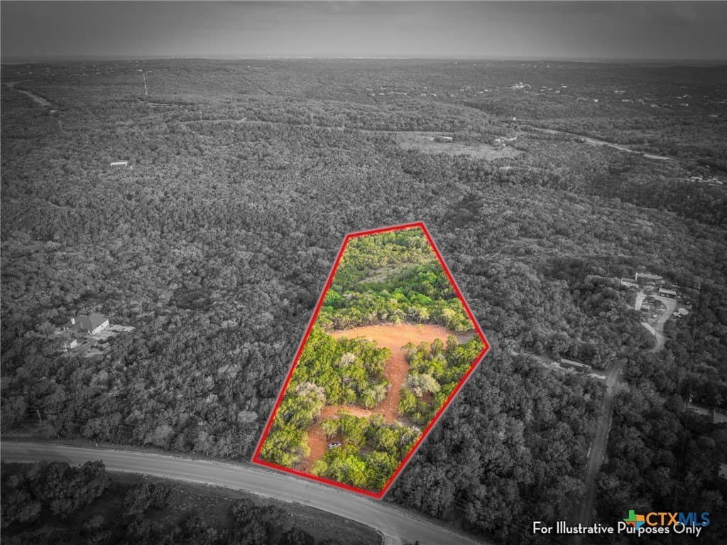 10 acres in Comal County