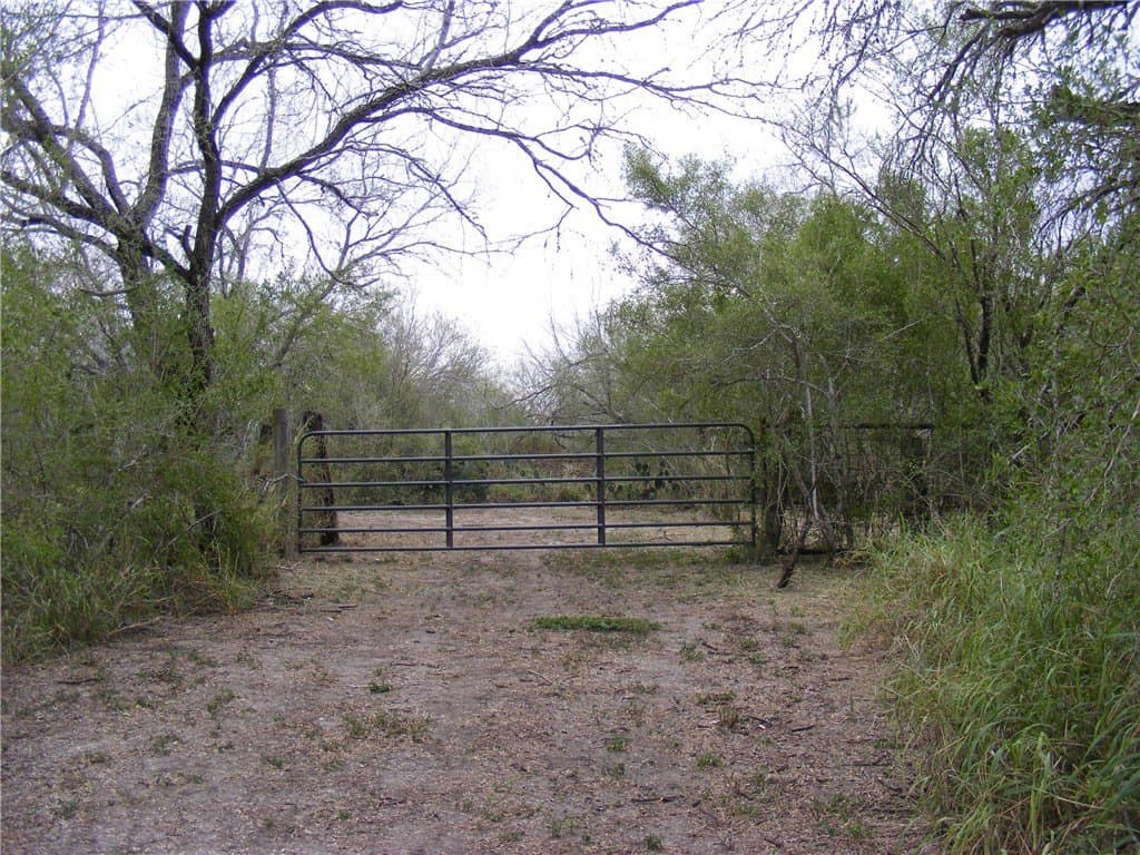 7.64 acres in San Patricio County