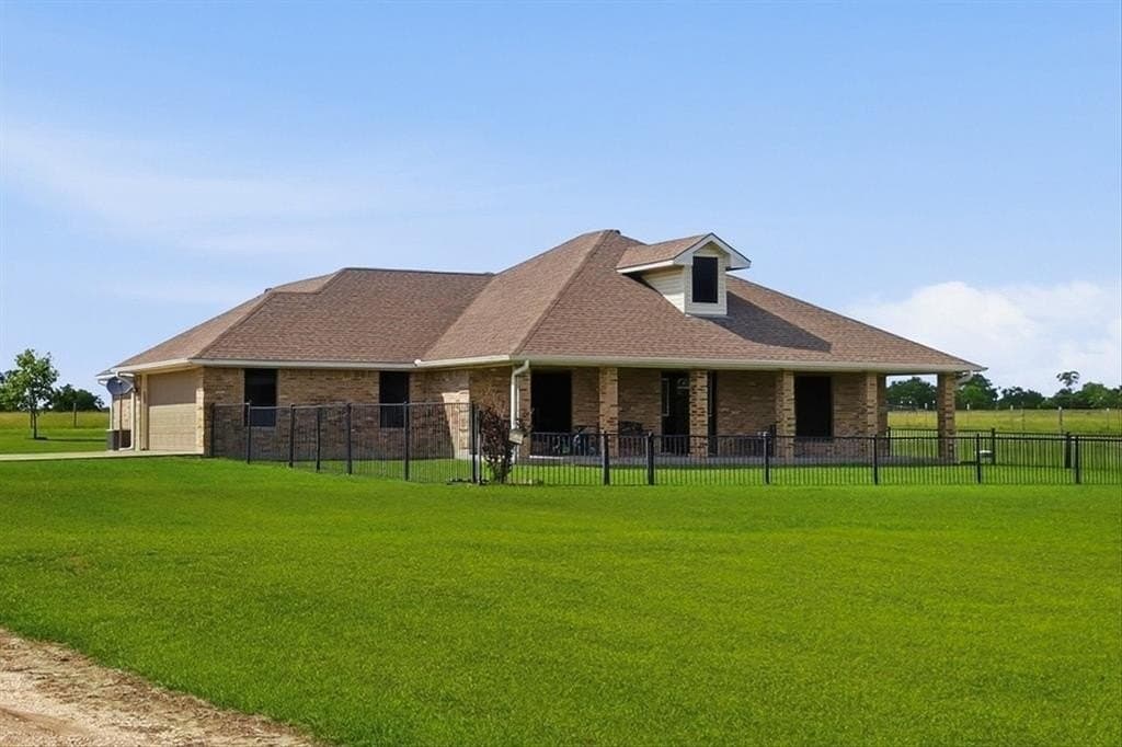 10 acres in Kaufman County