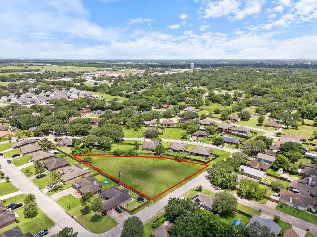 1.04 acres in Bay City County