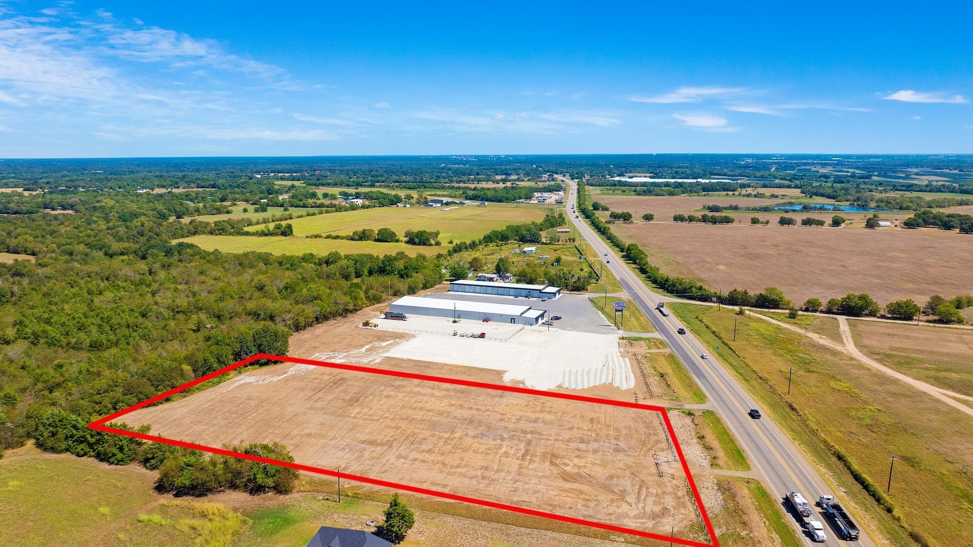 4 acres in Lamar County