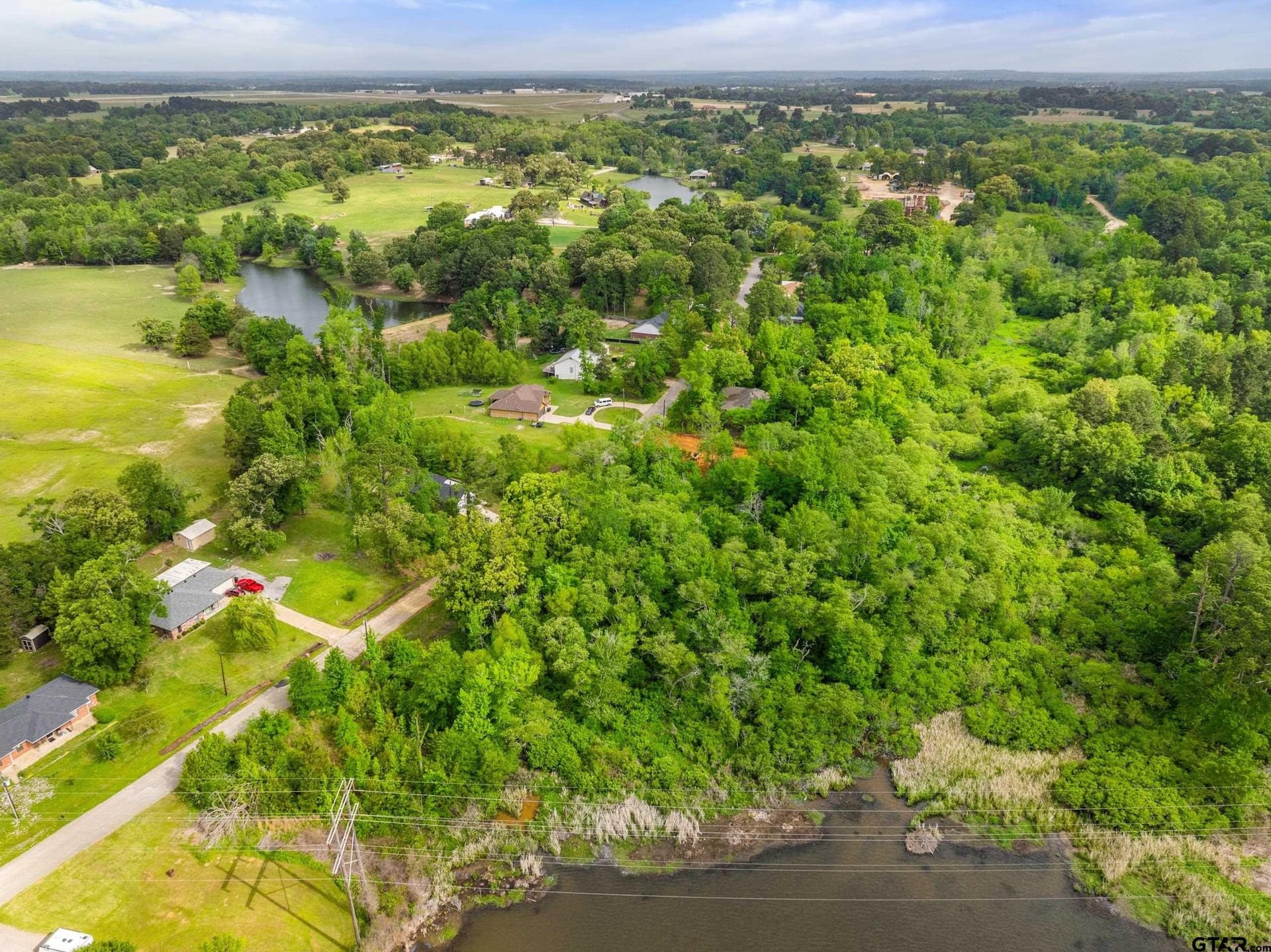 0.7 acres in Smith County