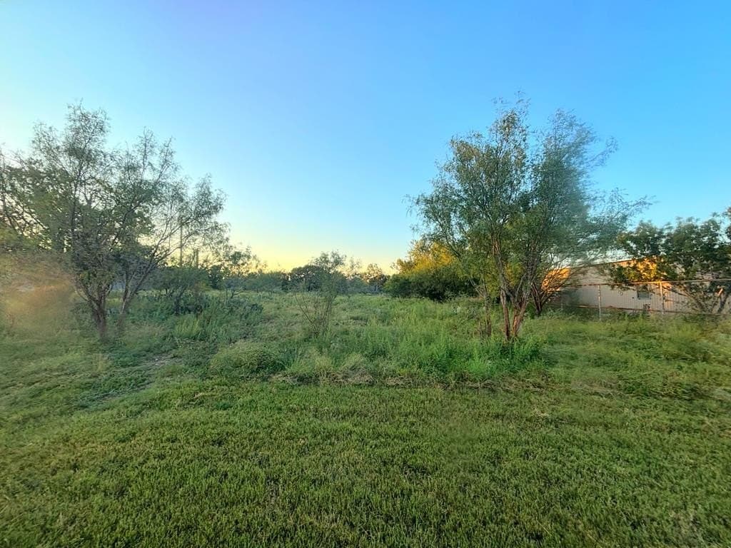 3.3 acres in Real County
