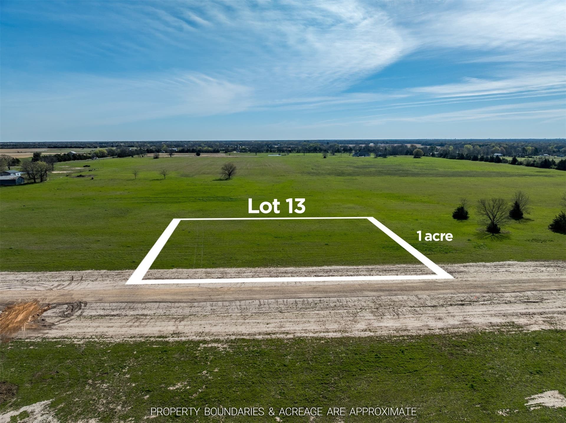 1 acres in Lamar County
