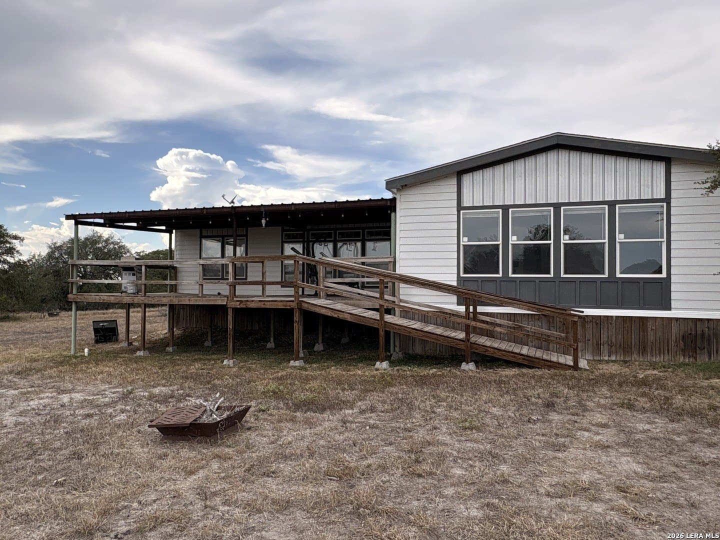 5.58 acres in Karnes County