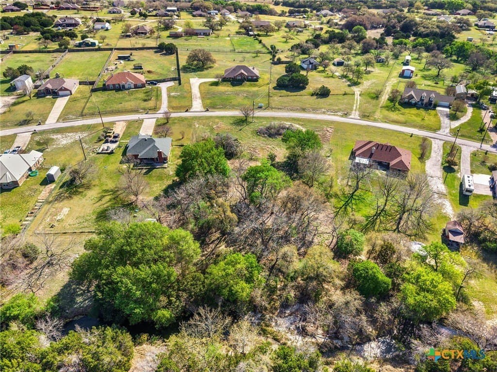 1.35 acres in Lampasas County