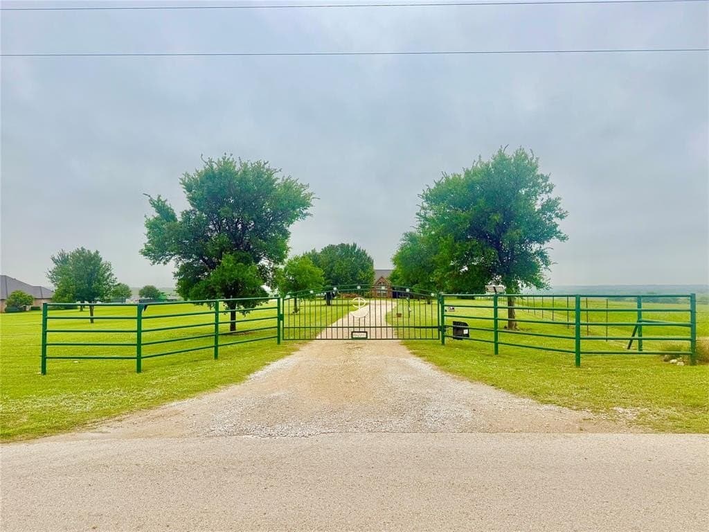 10 acres in Denton County