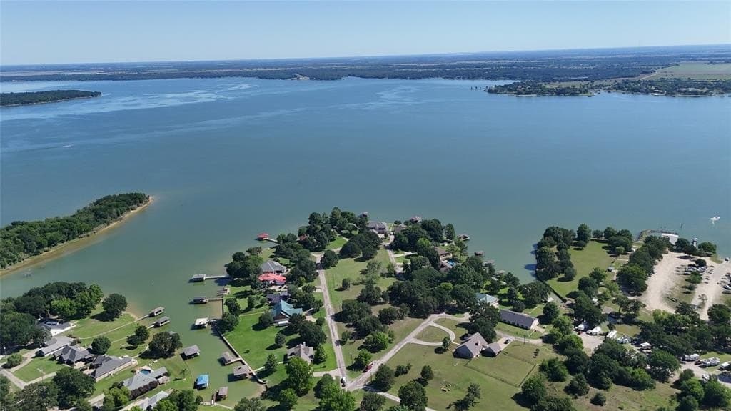 0.58 acres in Navarro County