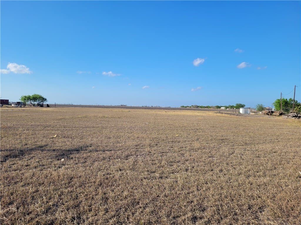 3 acres in Nueces County