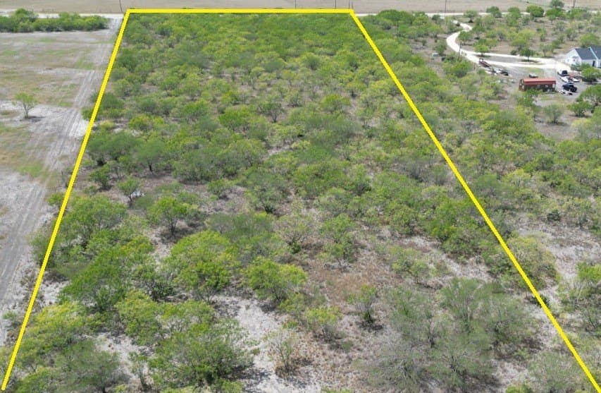 11 acres in Live Oak County