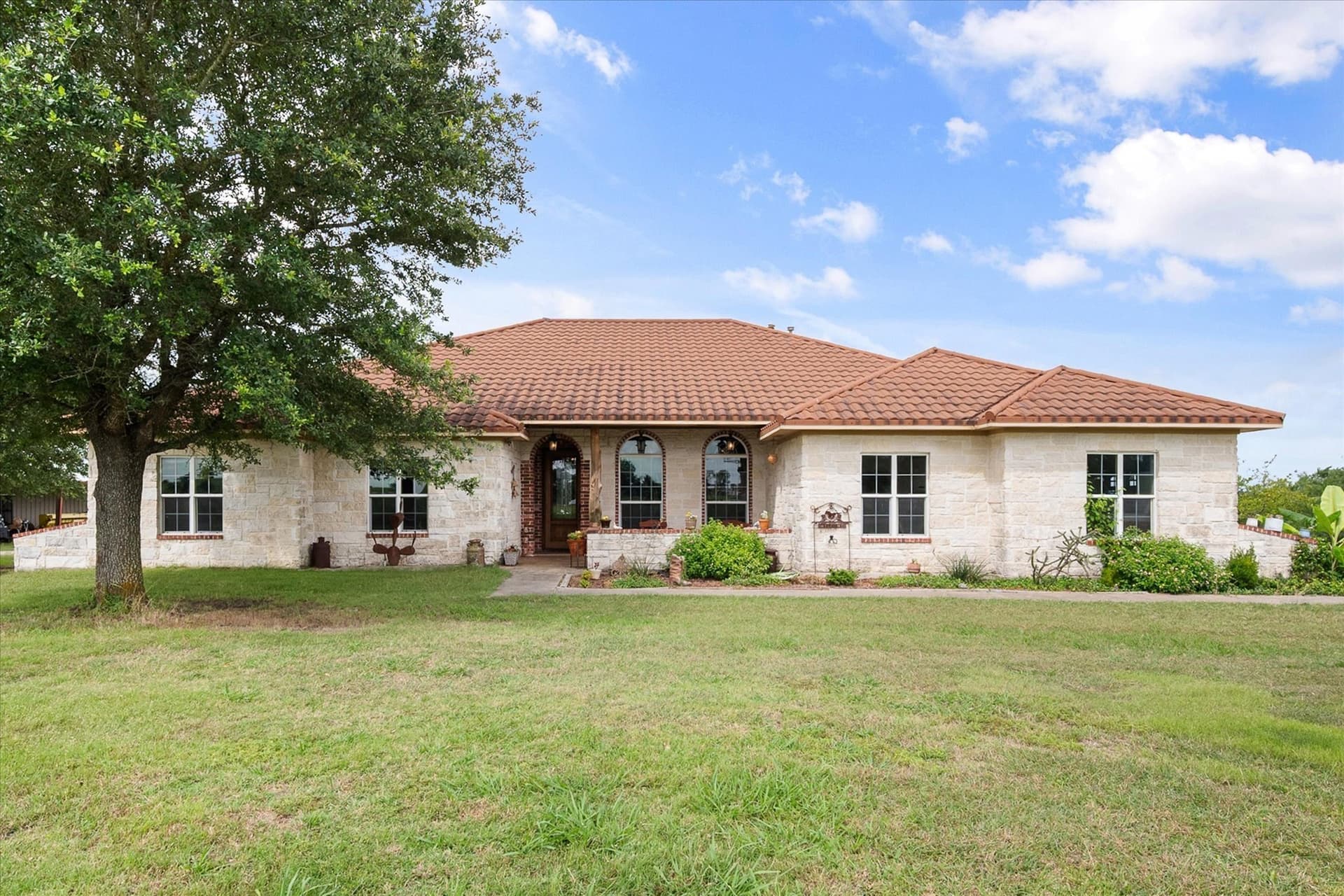 103 acres in Navarro County